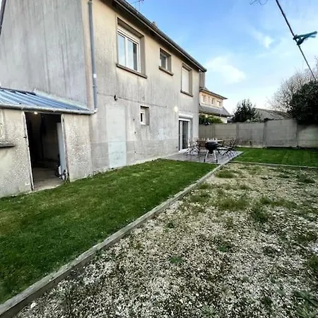 Gite Equipe 1 A 8 Personnes Modulable Lire Hote Montfarville Exterior photo