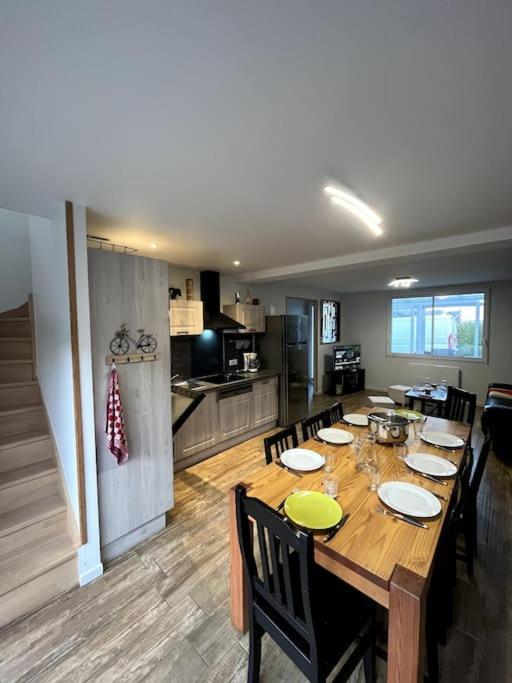 Equipe 1 A 8 Personnes Modulable Lire Villa Montfarville